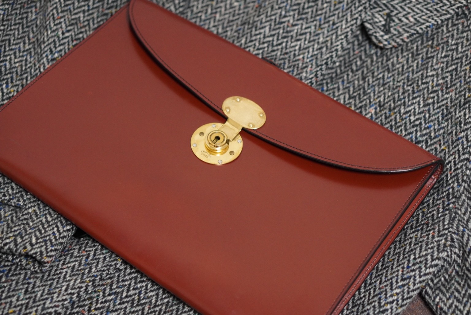 散らばるものを、ひとつに。Rutherfordsのフォリオケース - British